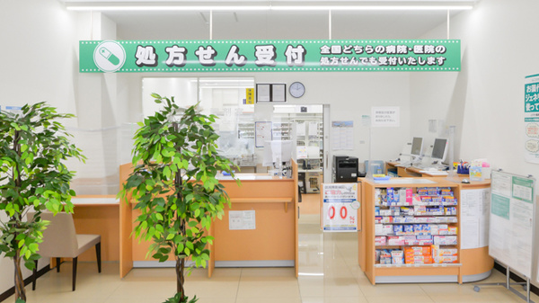 ユタカ薬局西宮高須の受付/カウンター