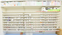 スギ薬局　南武庫之荘店の薬棚