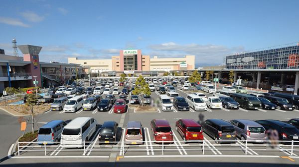 スギ薬局　エイスクエア店の駐車場