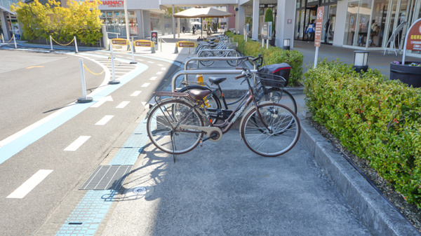 スギ薬局　エイスクエア店の駐輪場