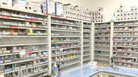 はぐろ薬局扶桑店の薬棚