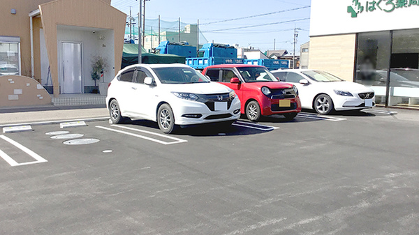 はぐろ薬局扶桑店の駐車場
