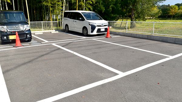 エンジェル薬局の駐車場