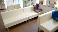 かまち調剤薬局の待合スペース