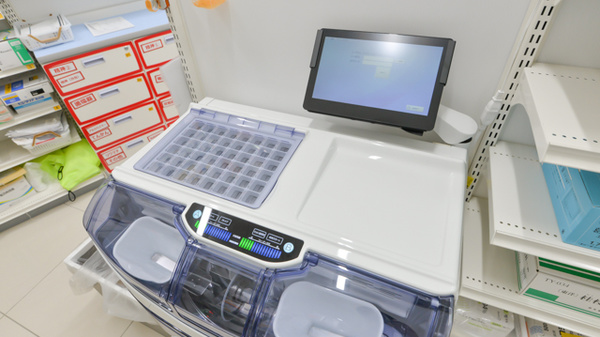 スギ薬局　都島中通店の調剤器具