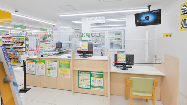 スギ薬局　南茨木店の受付/カウンター