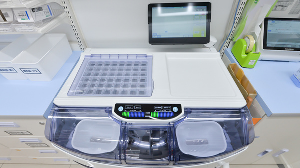 スギ薬局　南茨木店の調剤器具