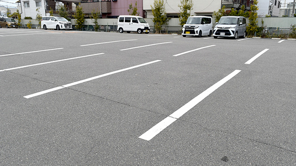 アカカベ薬局　出口店の駐車場