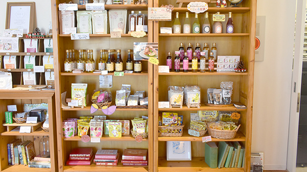ファミリーガーデンペリカン薬局野芥店の健康食品
