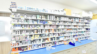 大賀薬局 新水巻病院前店の薬棚
