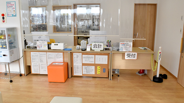 ひばり薬局西帯広店の受付/カウンター