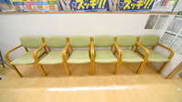 スギ薬局　川口西新井宿店の待合スペース