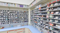 スギ薬局　高岡中央店の薬棚