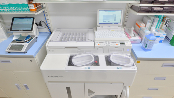 スギ薬局　名鉄名古屋店の調剤器具