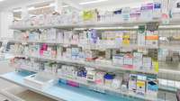 スギ薬局　長瀬駅前調剤店の薬棚