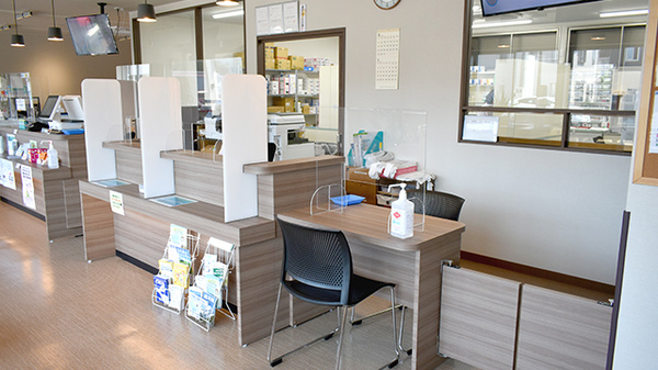 徳永薬局　あいら中央店の受付/カウンター