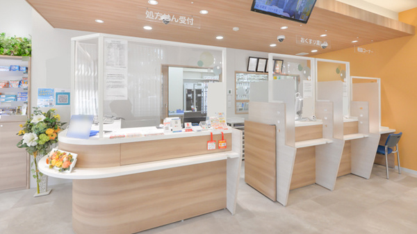 ツルハ薬局メディカルモール六本松店の受付/カウンター