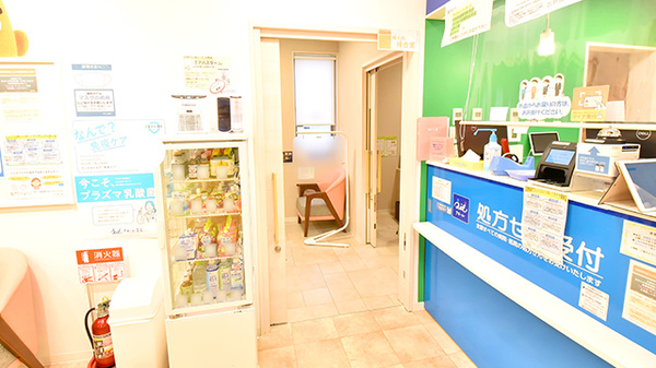 クオール薬局 新保店の感染予防待合スペース
