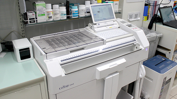 アカカベ薬局　桑津店の調剤器具