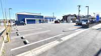 クオール薬局蔵波台店の駐車場