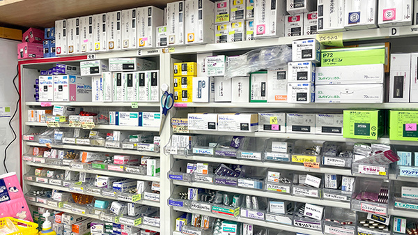リブラ薬局 川崎矢向店の薬棚