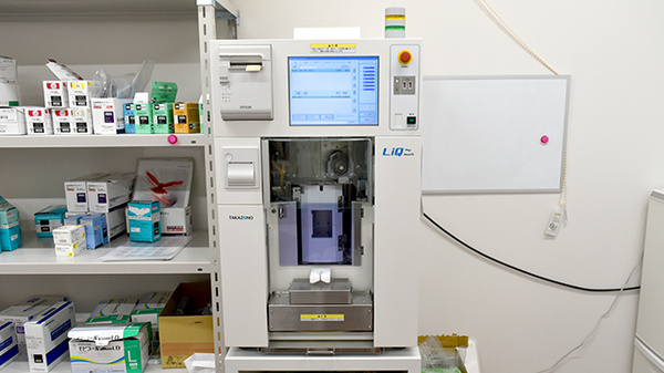 スギひかり薬局問屋町店の調剤器具