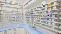 スギ薬局　野々上店の薬棚