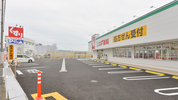 スギ薬局　野々上店の駐車場