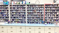ミドリ薬局桃山店の薬棚