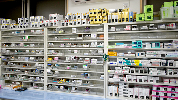 オハナ薬局前橋川原町店の薬棚