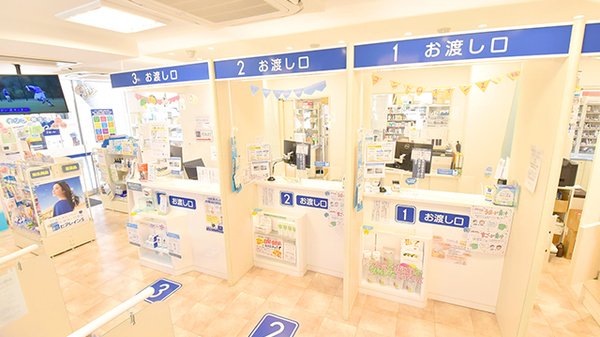 クオール薬局新丸子店の受付/カウンター