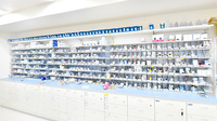 大賀薬局 石丸店の薬棚
