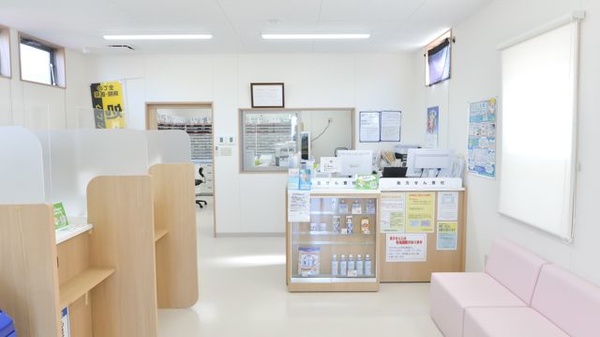 V・drug　可児土田薬局の受付/カウンター