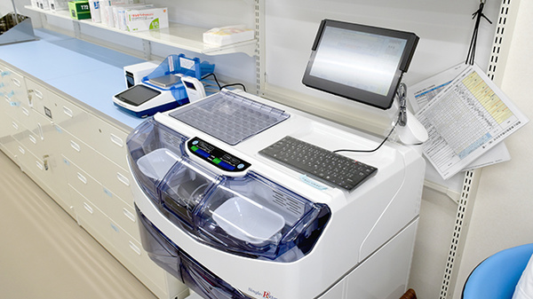 コスモス調剤薬局　開成店の調剤器具