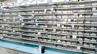 調剤薬局ツルハドラッグ大和吉岡店の薬棚