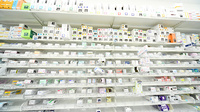 スギ薬局　新中里店の薬棚