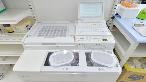スギ薬局　中川南店の調剤器具