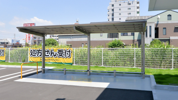 スギ薬局　中川南店の駐輪場