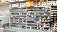 ウイン調剤薬局日吉5丁目店の薬棚