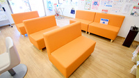 ファーマライズ薬局 あらかわ店の待合スペース