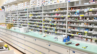 くすりのマルト 調剤薬局　平尼子店の薬棚