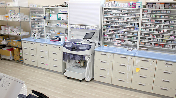 すず薬局　本内店の調剤室