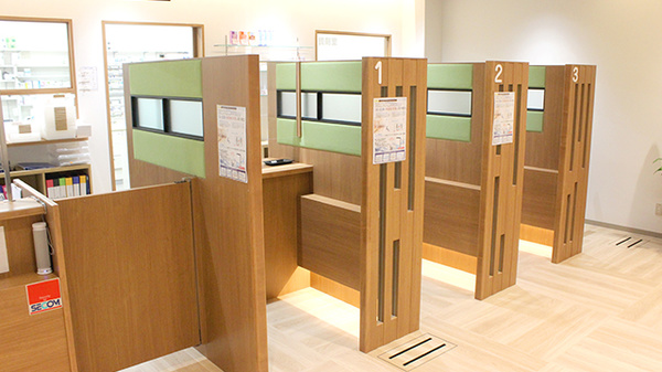 プラザ薬局　ビバモール蕨店の受付/カウンター
