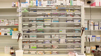 プラザ薬局　ビバモール蕨店の薬棚