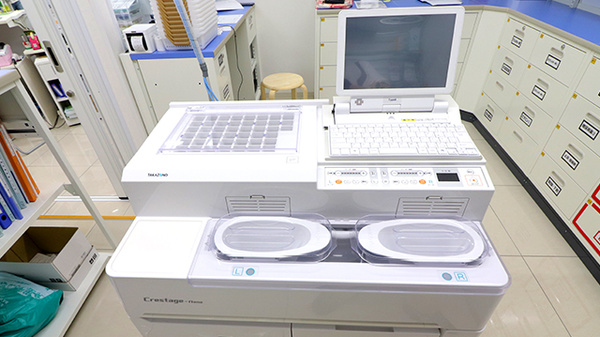 スギ薬局　水道橋店の調剤器具