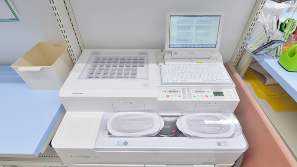 スギ薬局　赤江店の調剤器具