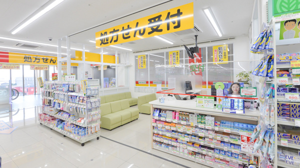 スギ薬局　明石硯町店の入口