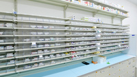スギ薬局　西宮調剤店の薬棚