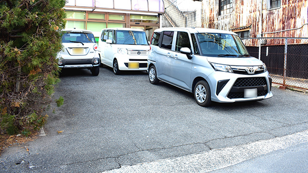 音戸アゼリア薬局の駐車場