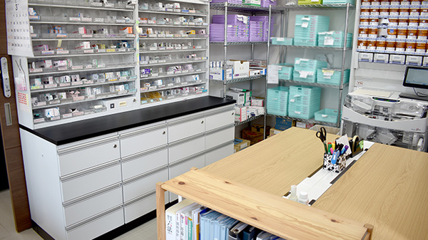 東松山かけはし薬局の調剤室